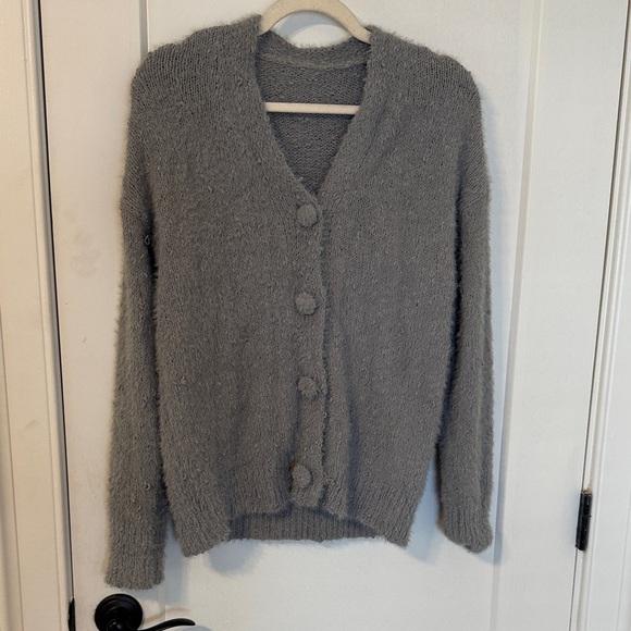 Cozy Gray Women's Sweater - Picture 1 of 3